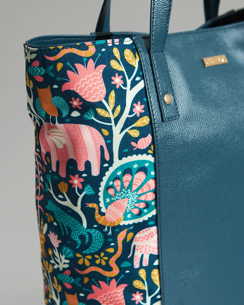 Sundarban  Gondh Tassel Tote Bag