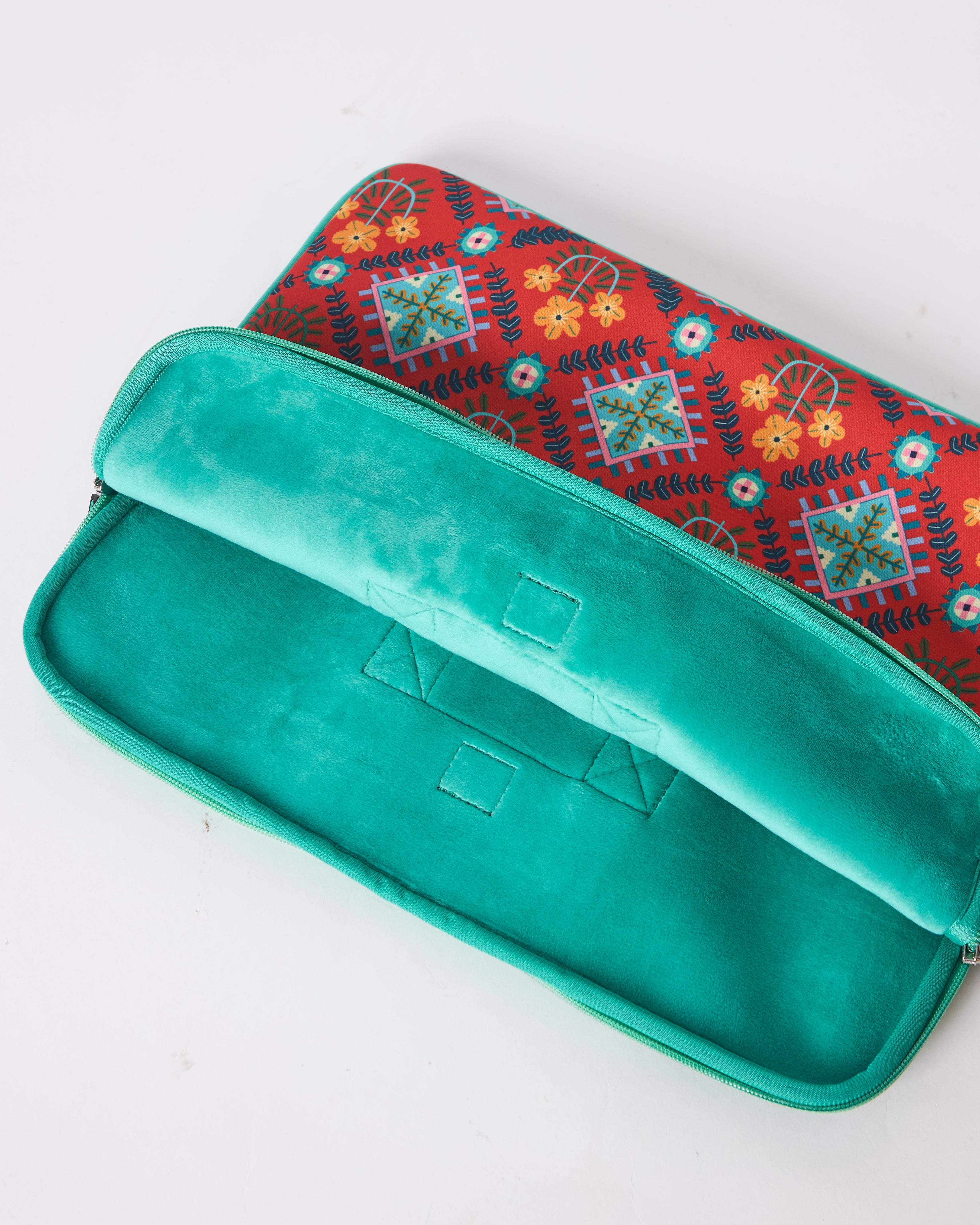 Slow Living Laptop Sleeve, 15"
